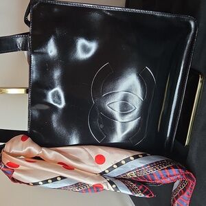 Chanel rare patent leather 2006 double logo CC/CHANEL tote